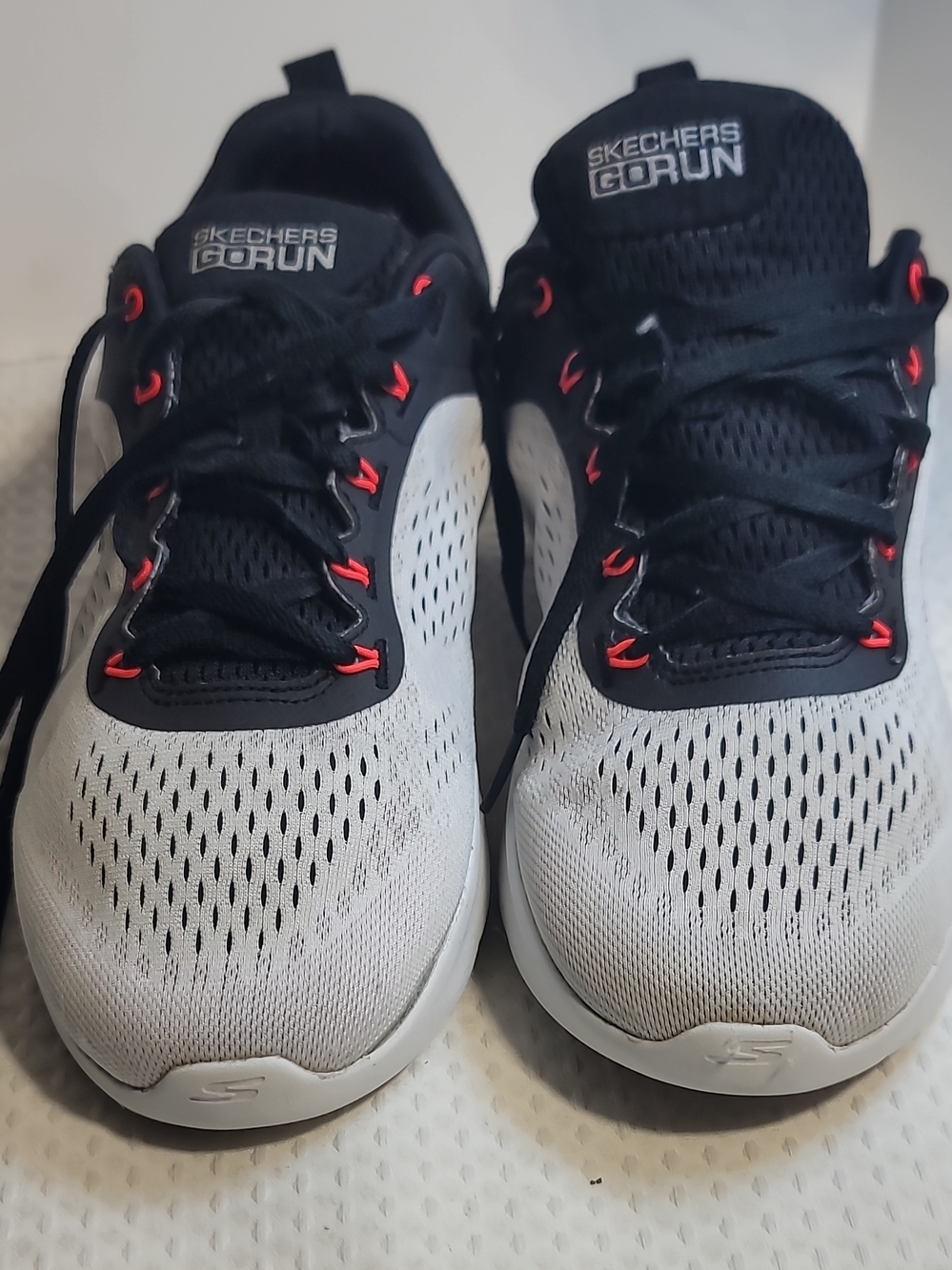 Skechers Men's Black & White Athletic Sneakers
